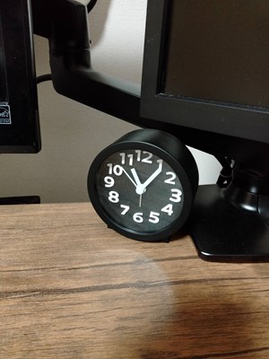 スイーブ機能付き置き時計